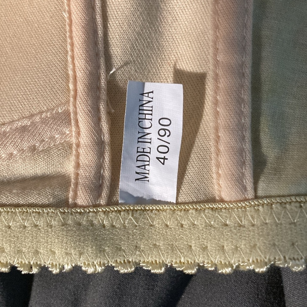 Front snapping bra. Never worn. - Picture 2 of 4